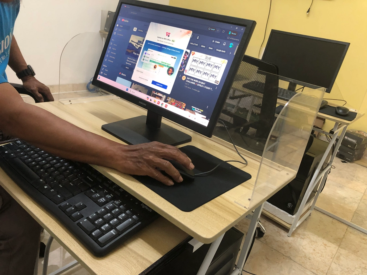 labkom_ruhama Foto proyek Dunia Instalasi