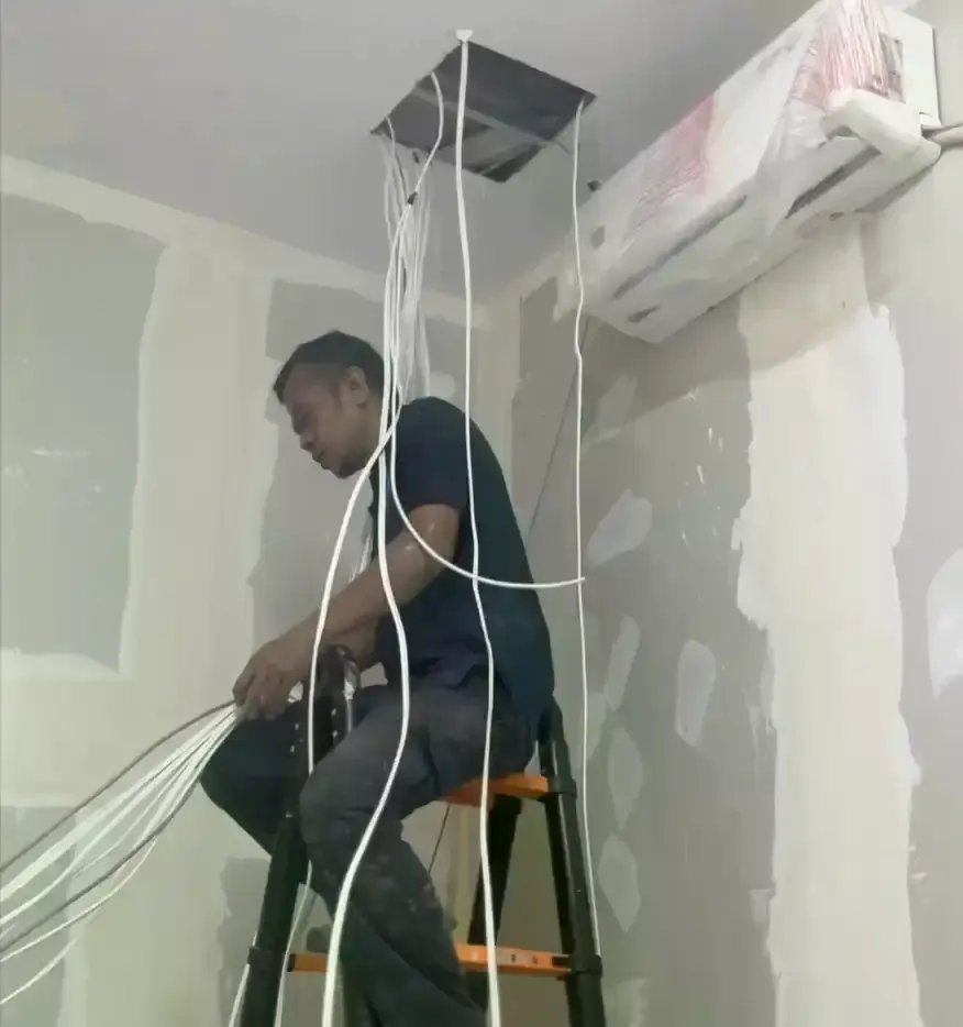 Penarikan kabel CCTV di SPPG Tangerang Kota